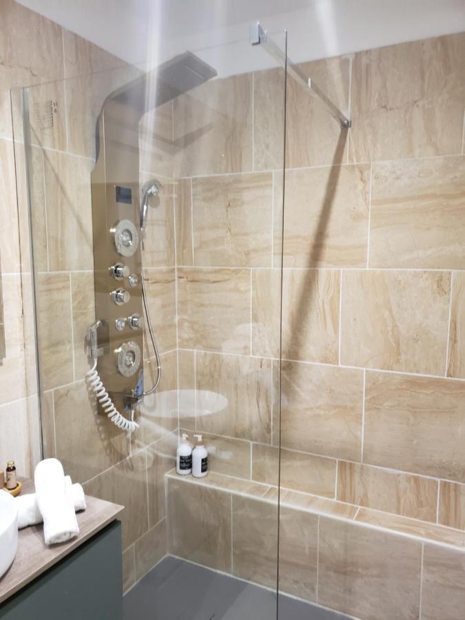 Maison Du Bonheur 2 A Troyes Logement Entier Avec Parking エクステリア 写真